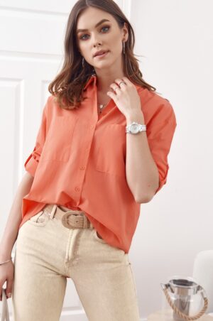 Airy shirt with a long back