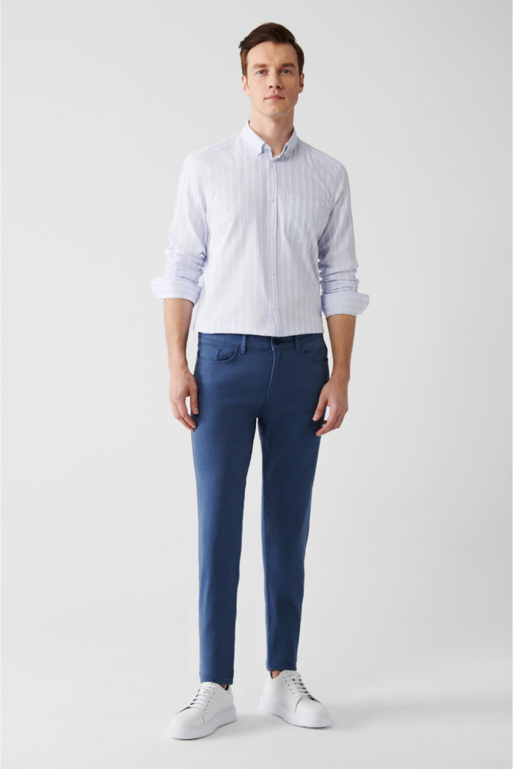 Avva Men's Indigo Dobby Flexible 5 Pockets Slim Fit Slim Fit Trousers