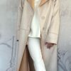 Beige coat with turn-down collar By o la la