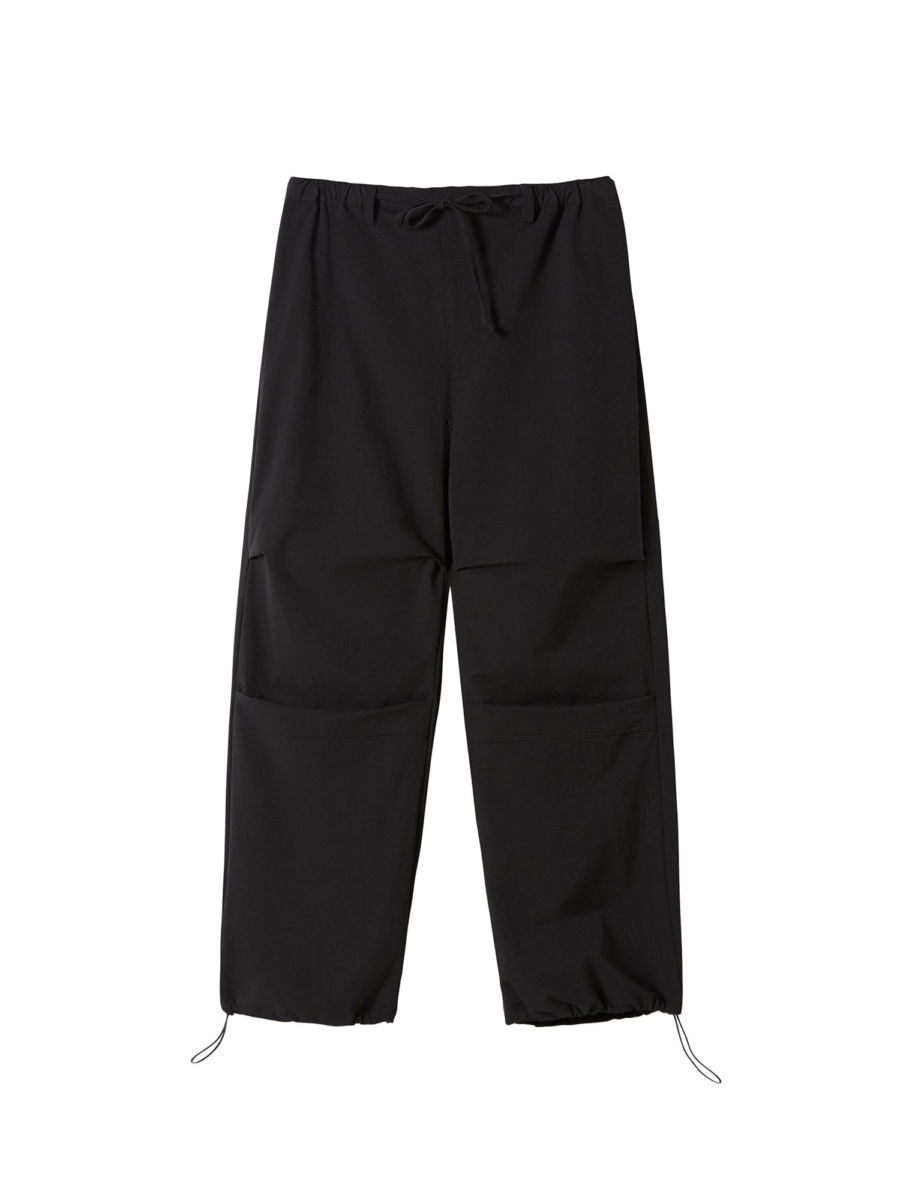 Bershka Nadrág  fekete-Hungary