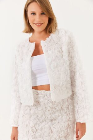 Bianco Lucci Women's Floral Textured Short Jacket MBMS028