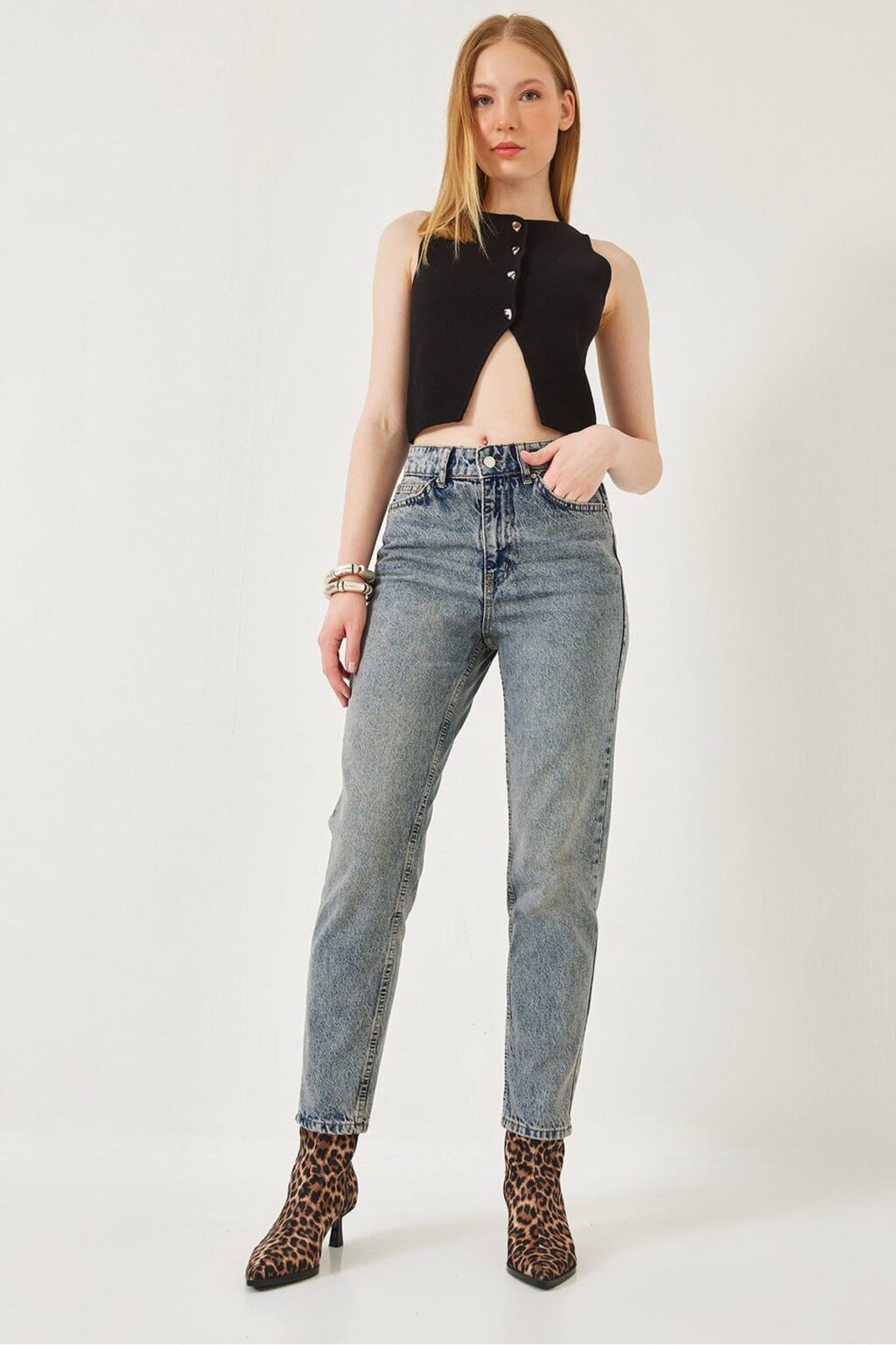Bianco Lucci Women's Snow Wash Mom Jeans 1003-YKM