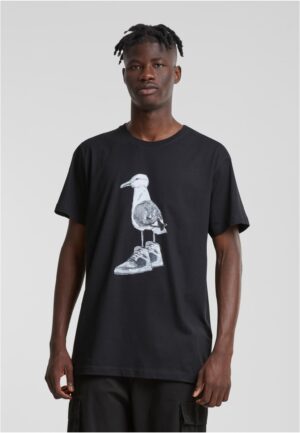 Black T-shirt Seagull Sneakers
