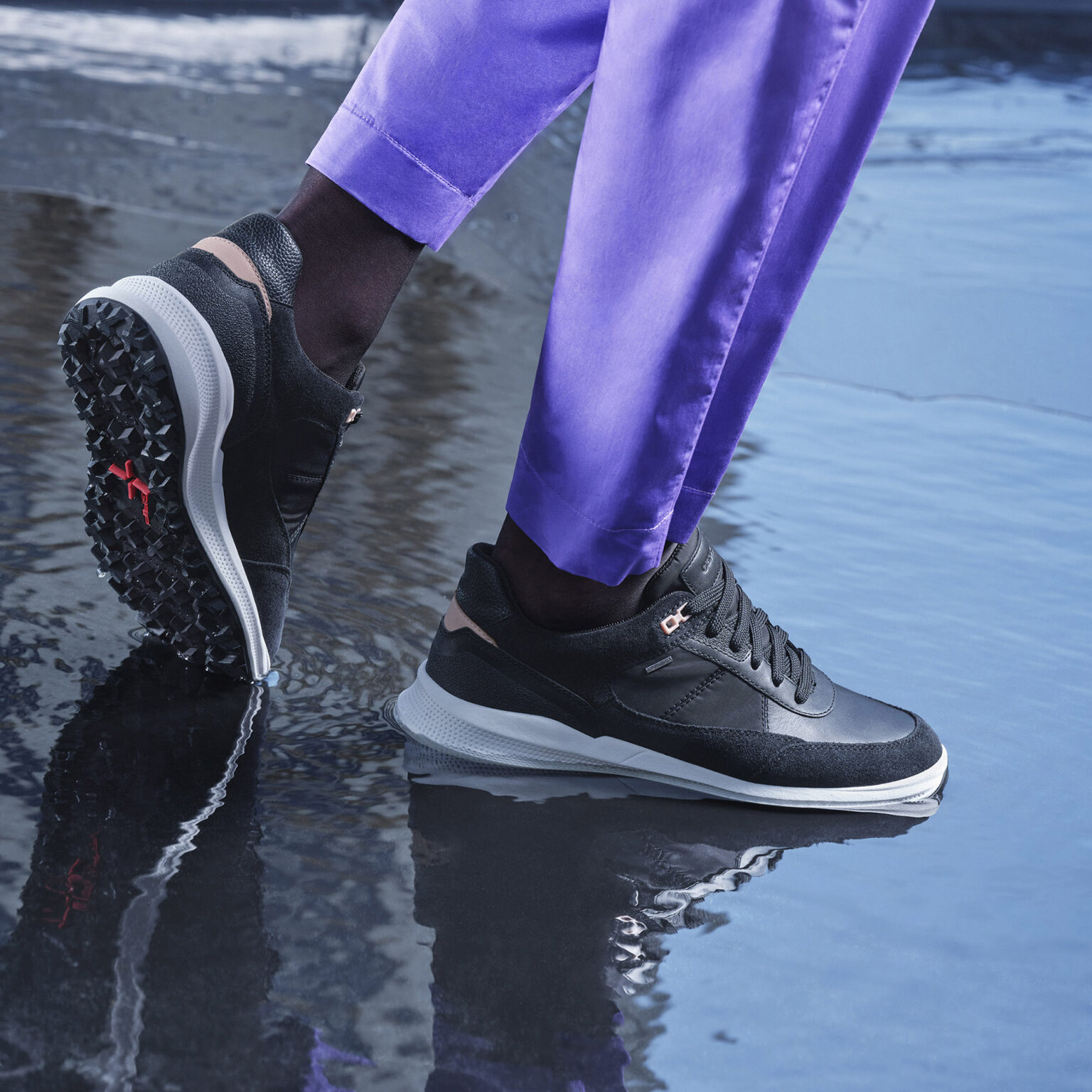 Black women's sneakers Geox Pg1x B Abx - Women's