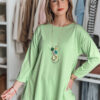 Bluzka damska one size oversize z wisiorkiem COMFILA jasnozielona Dstreet