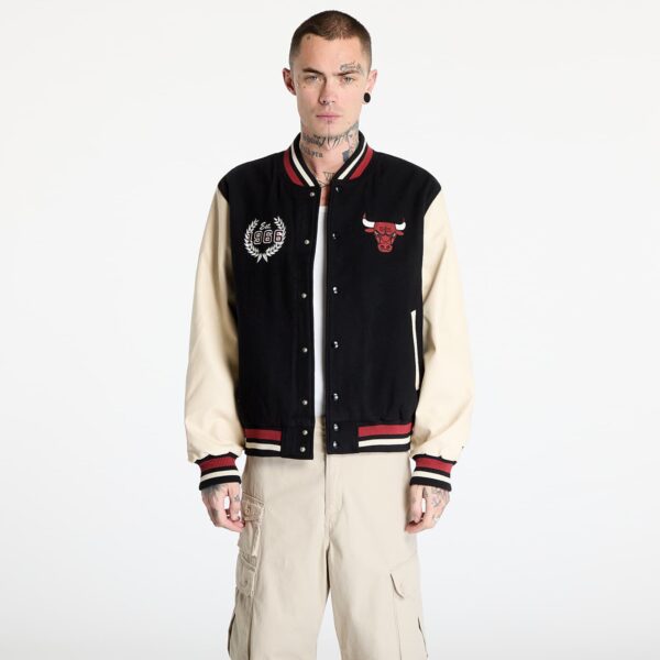 Bomber New Era Chicago Bulls NBA Lifestyle Varsity Jacket UNISEX Black M-alacsony-ár