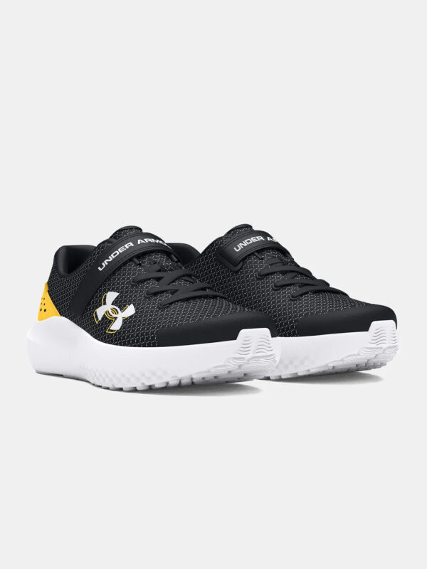 Boys' shoes Under Armour BPS Surge 4 AC
