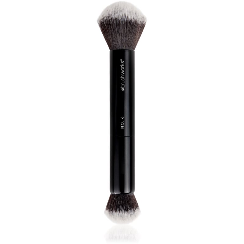 Brushworks Double Ended egy kis kefe folyékony