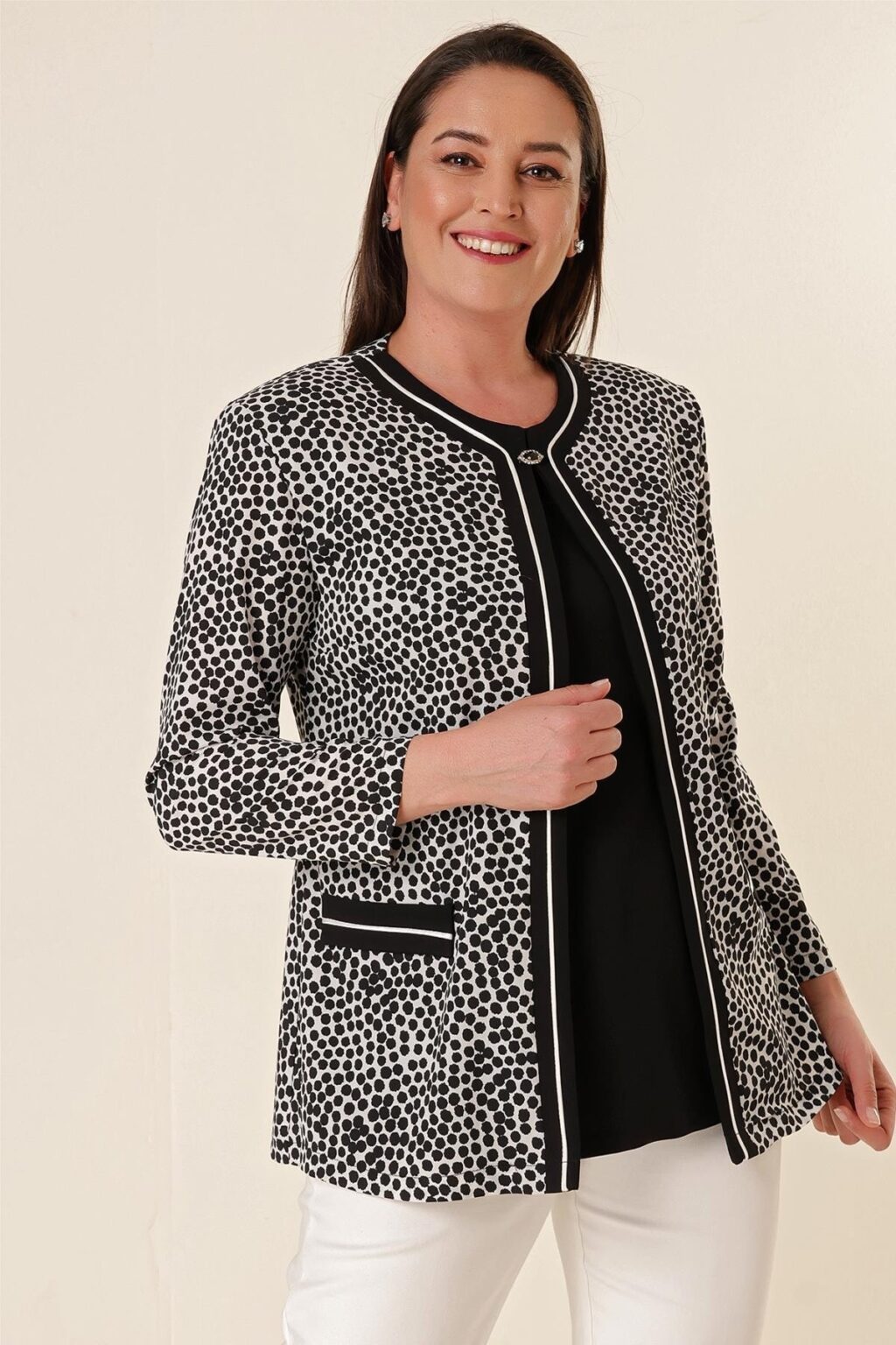 By Saygı Lycra Athletic Polka Dot Plus Size Crepe Satin Jacket with Fake Pocket. Black
