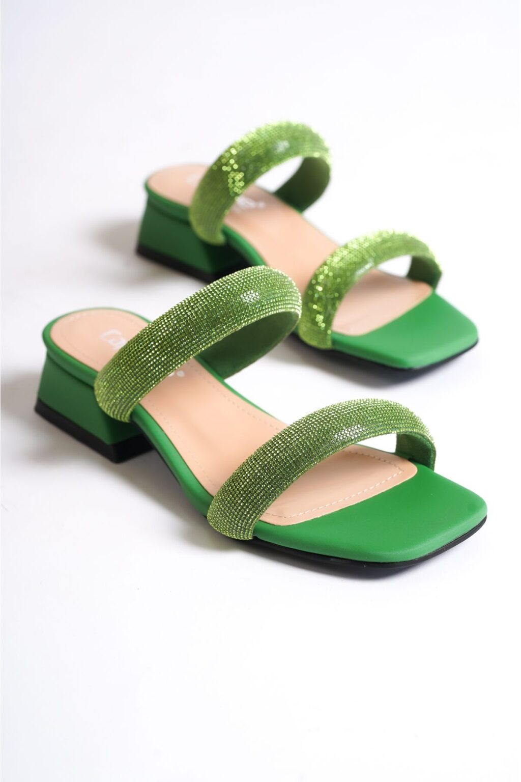 Capone Outfitters Short Heeled