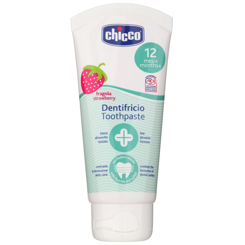 Chicco Oral Care Toothpaste fogkrém gyermekeknek íz Strawberry 12 m+ 50 ml