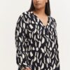 Cream-black patterned blouse with an elongated back Fransa - Ladies