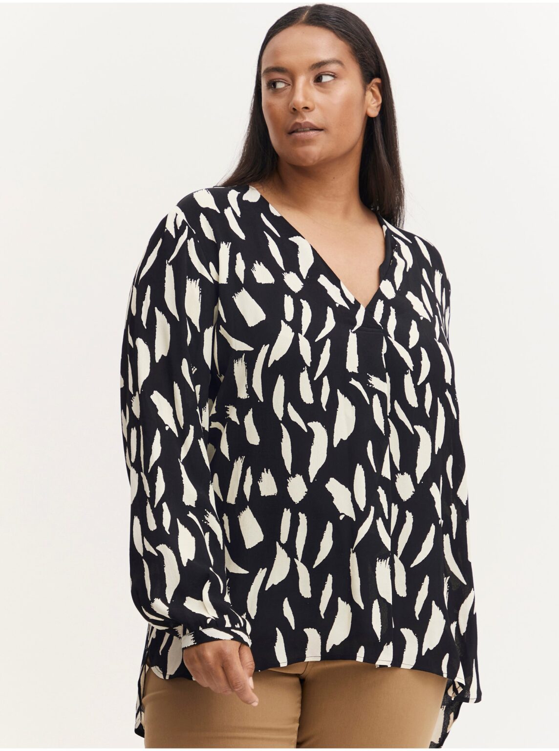 Cream-black patterned blouse with an elongated back Fransa - Ladies