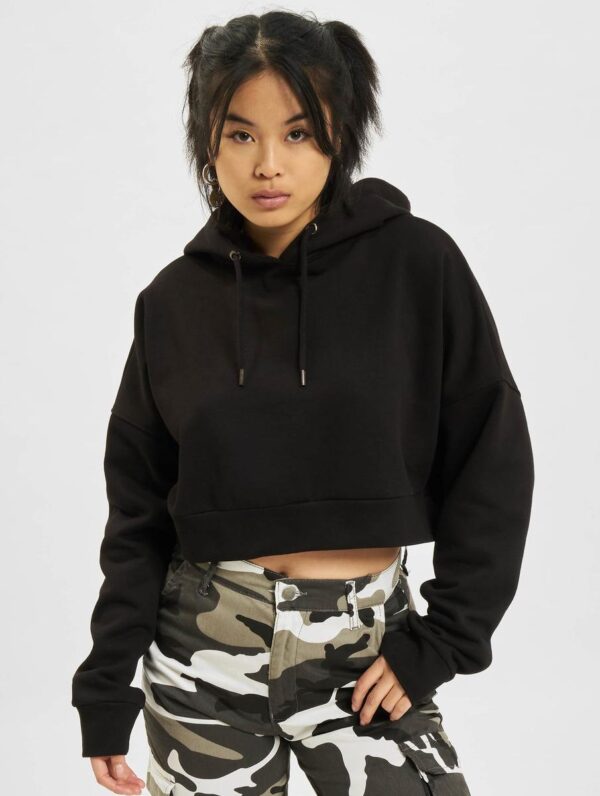Cropped hood