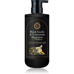 DAENG GI MEO RI Black Garlic & Curcumin Shampoo mélyregeneráló sampon a haj növekedéséért és megerősítéséért a hajtövektől kezdve 500 ml-ár