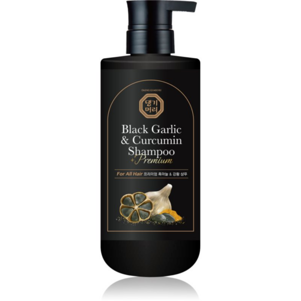 DAENG GI MEO RI Black Garlic & Curcumin Shampoo mélyregeneráló sampon a haj növekedéséért és megerősítéséért a hajtövektől kezdve 500 ml-ár