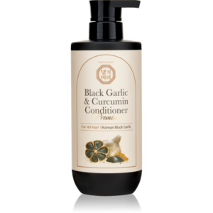 DAENG GI MEO RI Black Garlic & Curcumin Treatment tápláló kondicionáló a dús hajért és a hajvégek töredezése ellen 500 ml-ár