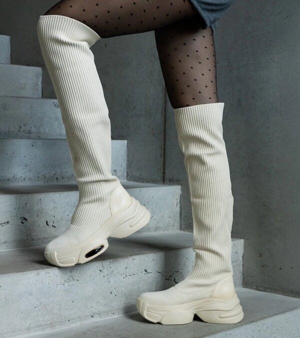 D/CEO Black insulated boots Castro