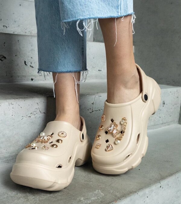 D/CEO Black sandals on a block heel Millo