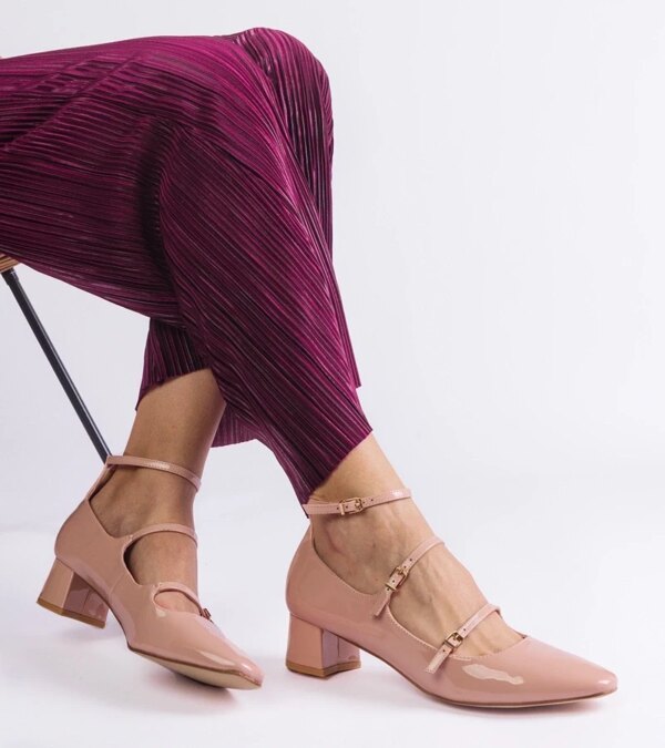 D/CEO Silver pumps Lepley