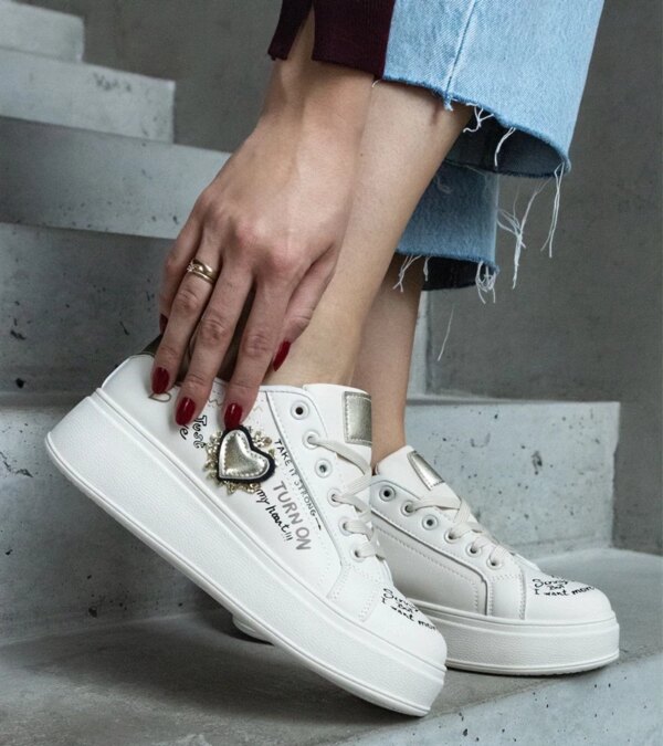 D/CEO White trainers Justar