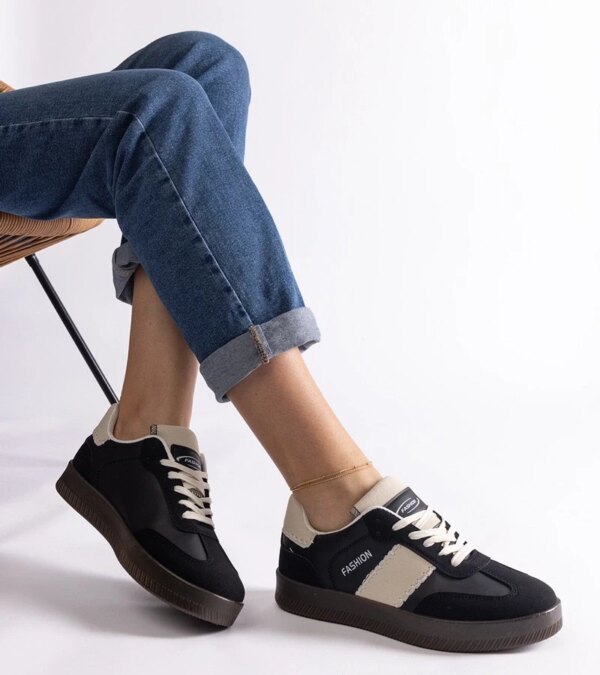 D/CEO White trainers Justar