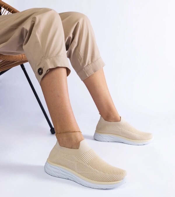 D/CEO White trainers Justar