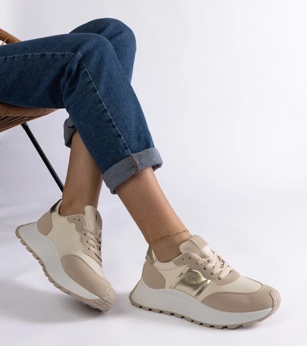 D/CEO White trainers Justar