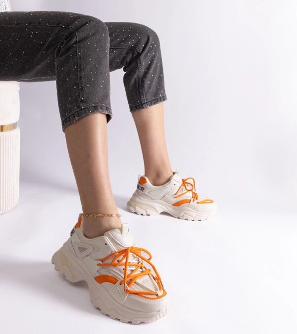 D/CEO White trainers Justar