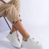 D/CEO White trainers Justar