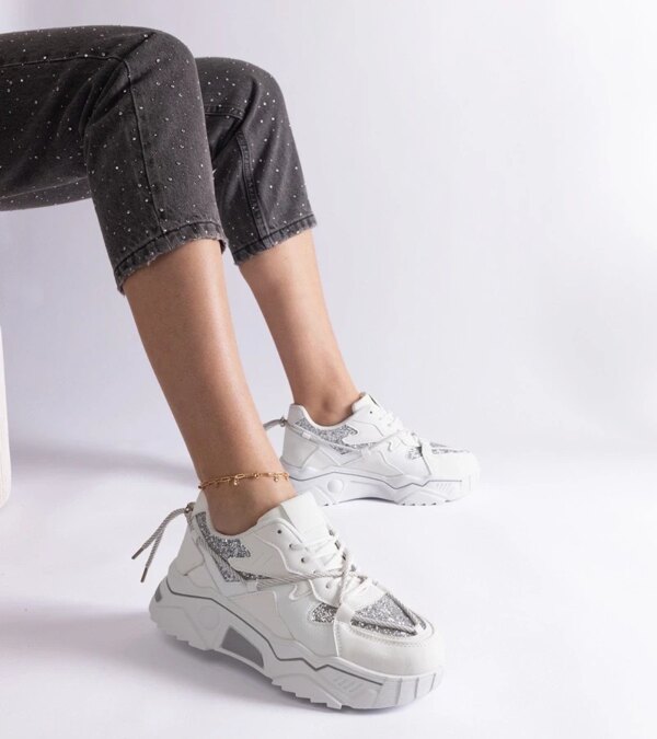 D/CEO White trainers Justar