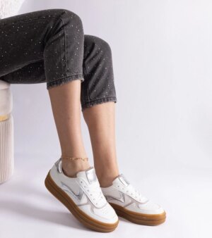 D/CEO White trainers Justar