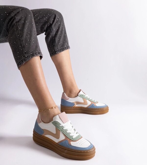 D/CEO White trainers Justar