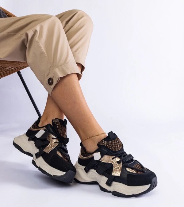 D/CEO White trainers Justar