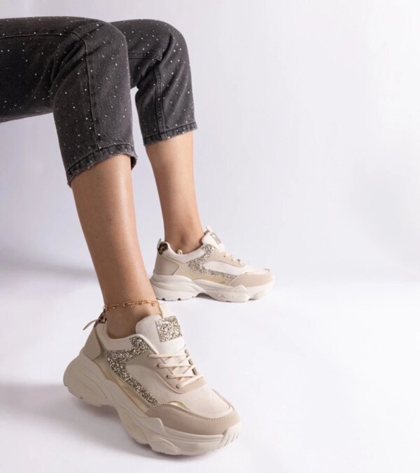 D/CEO White trainers Justar