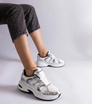 D/CEO White trainers Justar
