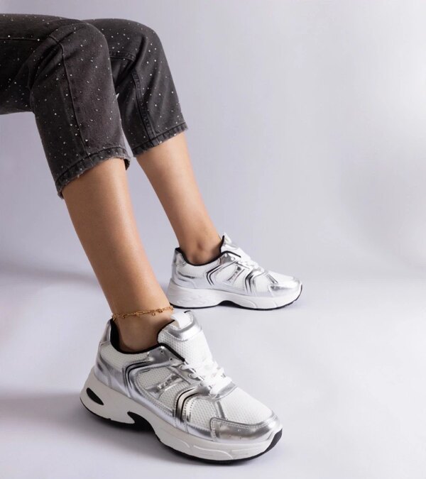 D/CEO White trainers Justar