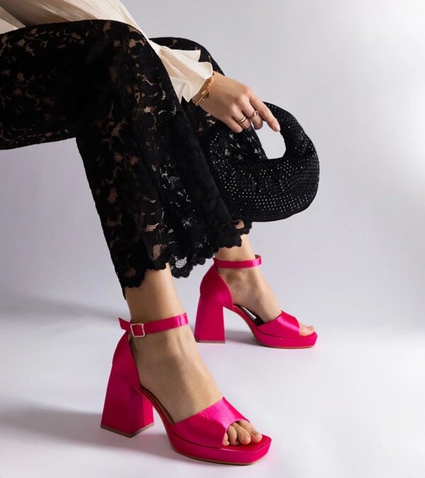 D/CEO Yellow sandals Dolores