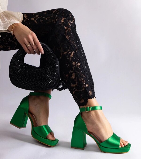 D/CEO Yellow sandals Dolores