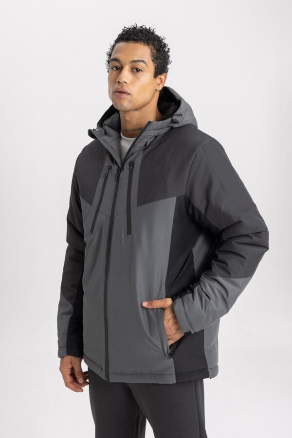 DEFACTO Fit Water Repellent Jacket Windproof Slim Fit Slim Cut Hooded Zippered Pocket
