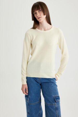 DEFACTO Regular Fit Crew Neck Basic Knitwear Sweater