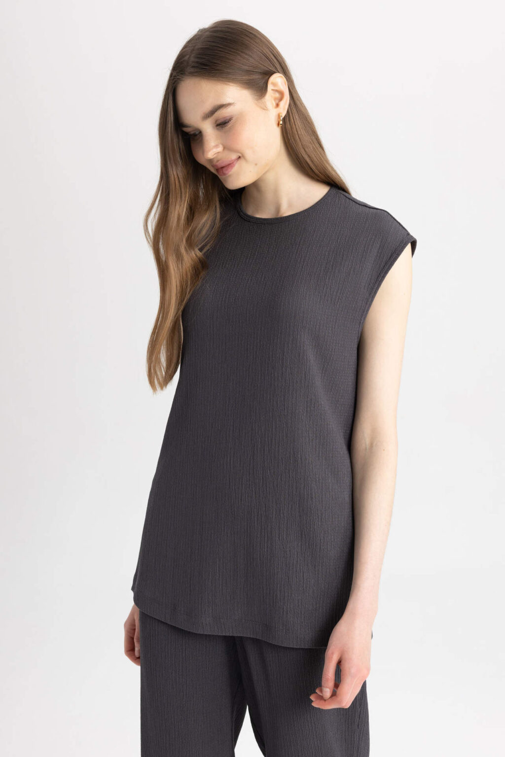 DEFACTO Regular Fit Crew Neck Sleeveless Tunic