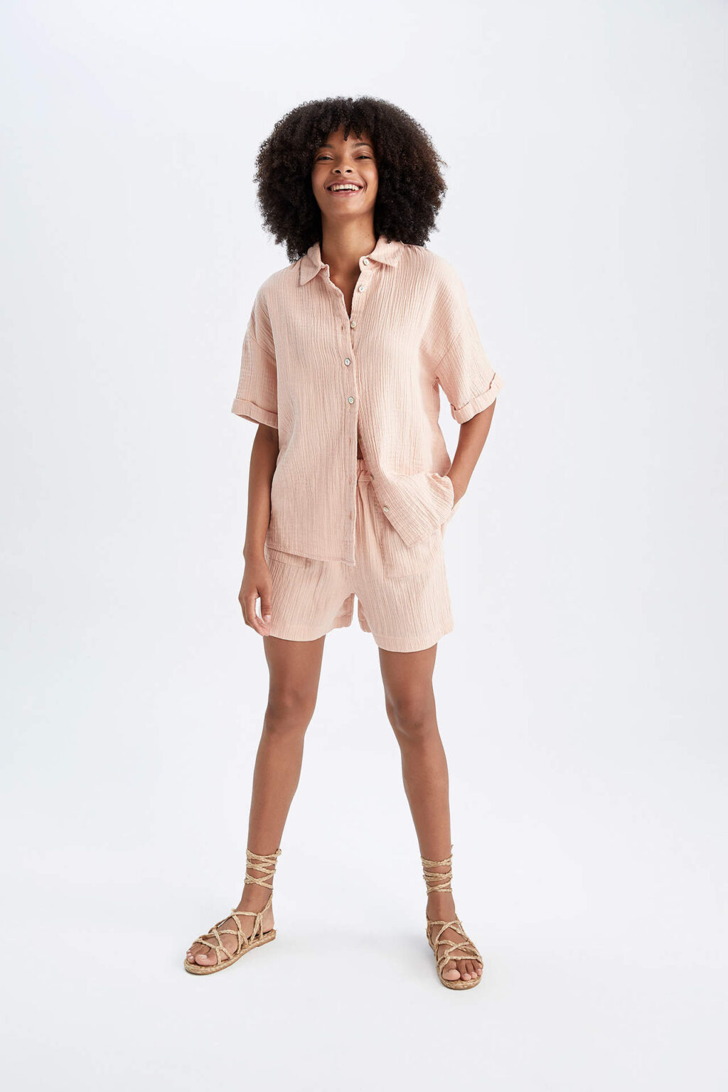 DEFACTO Regular Fit Muslin Normal Waist Short
