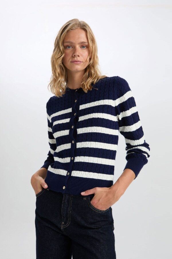 DEFACTO Regular Fit Striped Crew Neck Buttoned Knitwear Cardigan