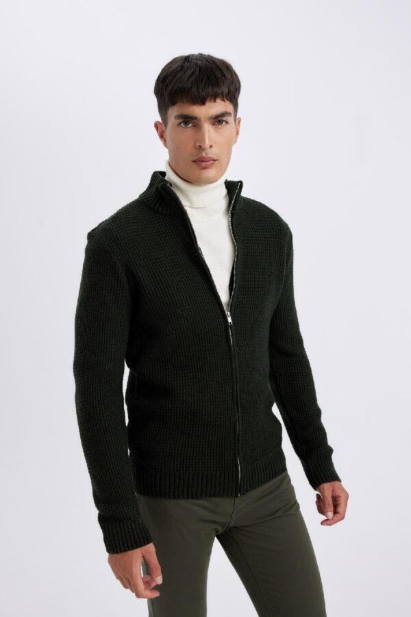 DEFACTO Standard Fit Regular Cut Half Turtleneck Zippered Knitwear Cardigan