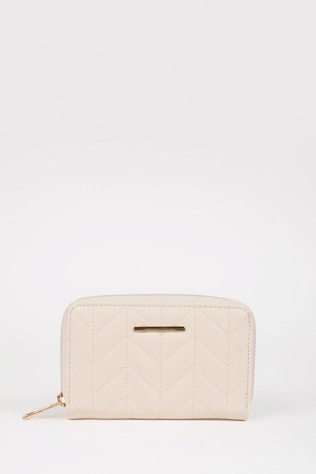 DEFACTO Women's Quilted Faux Leather Embroidery Wallet