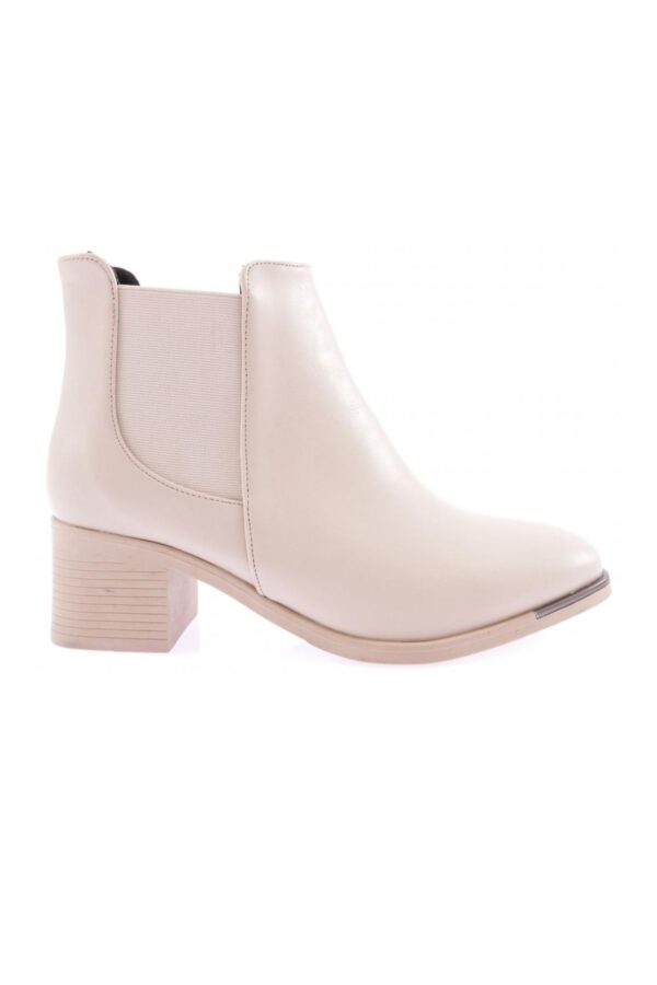 DGN 053 Women's Flat Toe Ankle Boots with Elastic Sides. Heels.