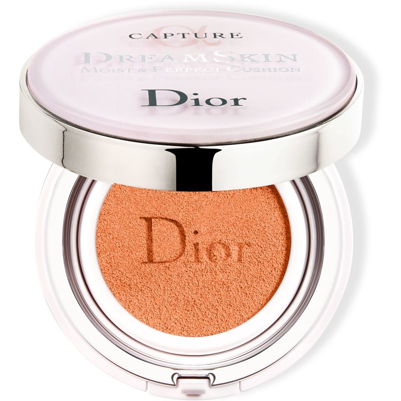 DIOR Capture Dreamskin Moist & Perfect Cushion hidratáló alapozó sminkszivaccsal SPF 50 árnyalat 030 2x15 g-ár