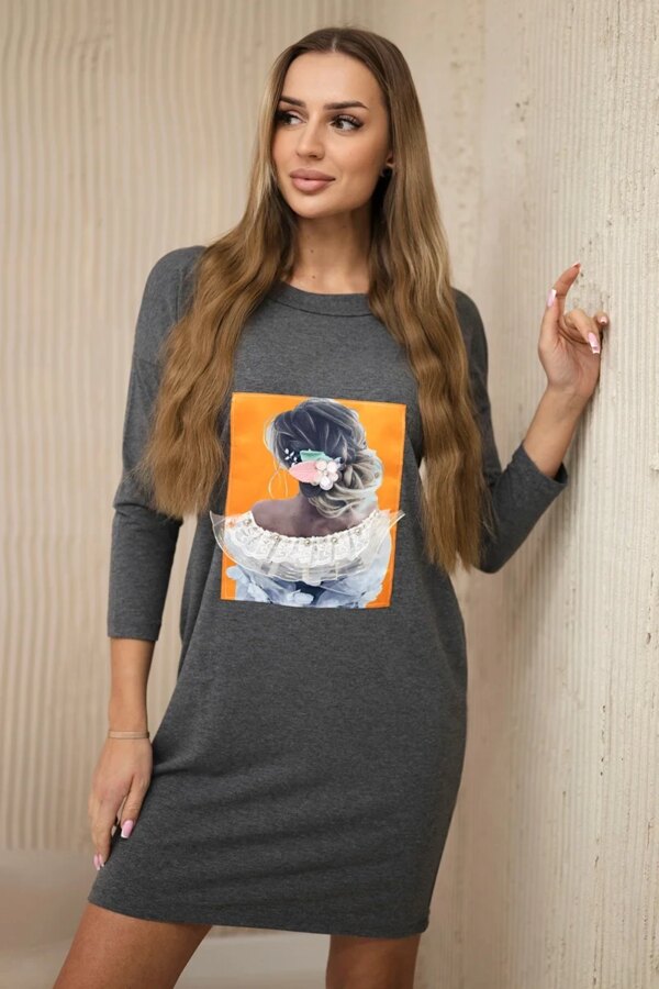 Dress with 3D graphics
