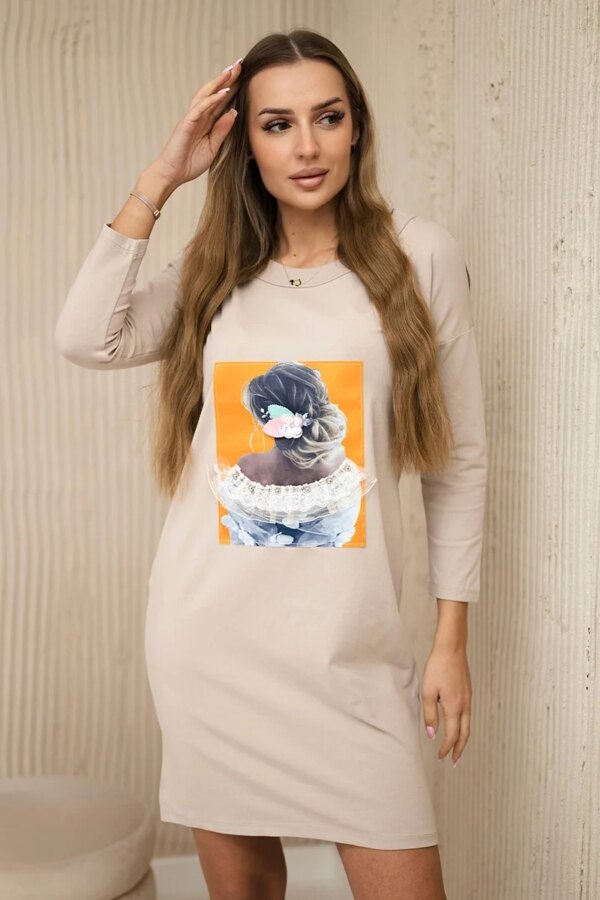 Dress with 3D graphics